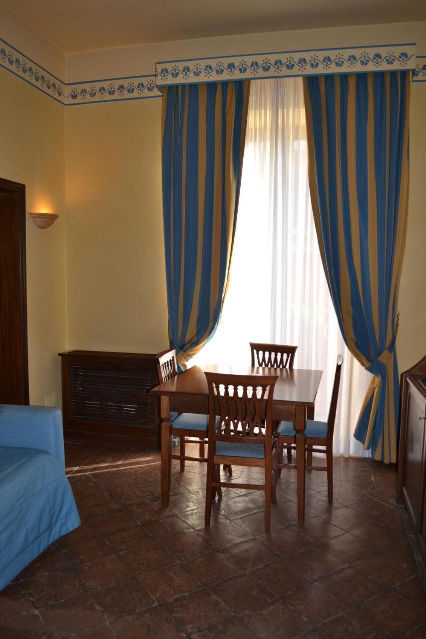 La Hotel 3*